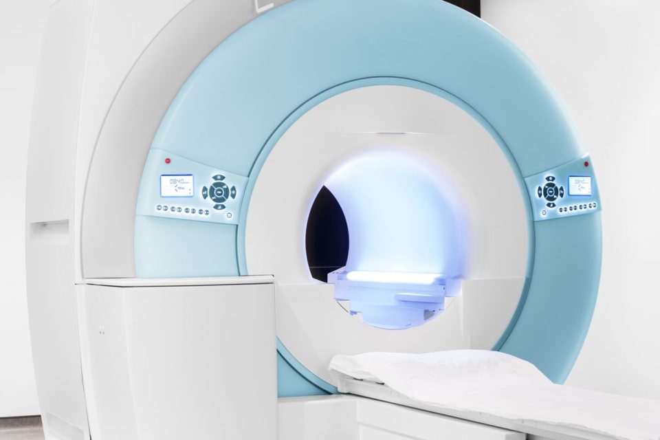 Tomodensitométrie (TDM) de la colonne vertébrale cervicale - bmcn.org